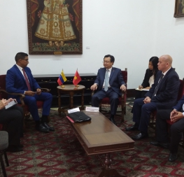    Venezuela y Vietnam estrechan lazos de cooperación en materia habitacional