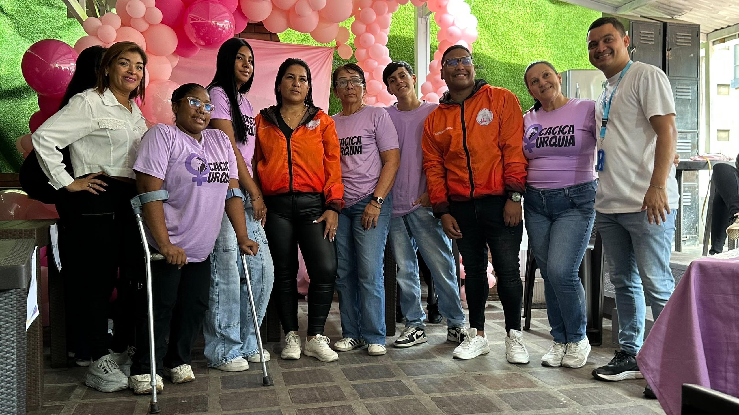 Fuerza trabajadora de la Inmobiliaria Nacional participa en jornada especial por el Mes Rosa